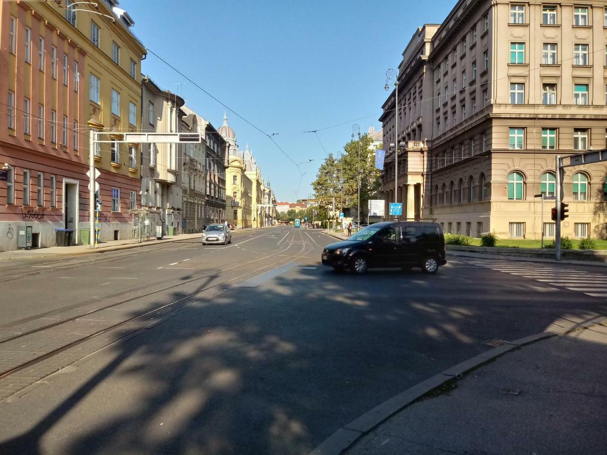 "Apartment Zagreb Idila Center", With A Balcony, Speed Wifi Екстер'єр фото